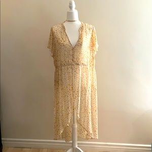 Beautiful flower print maxi kimono drape